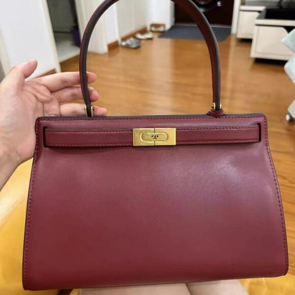 95% New TORY BURCH Lee Radziwill red shoulder bag - Picture 1 of 6